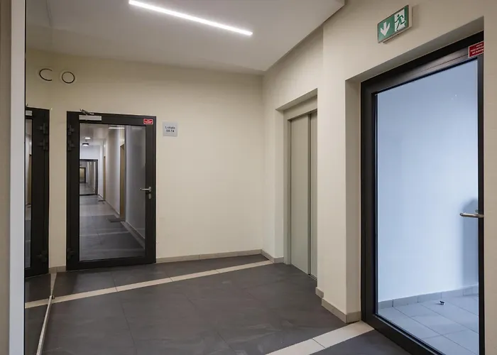 Warsaw-Aparts Herbu Janina Szpital